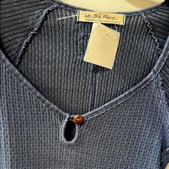 New Free People We the Free Blue Henley Long Sleeve Top Small - Picture 2 of 4